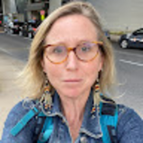 Meet your Posher, Lisa - Picture 1 of 1